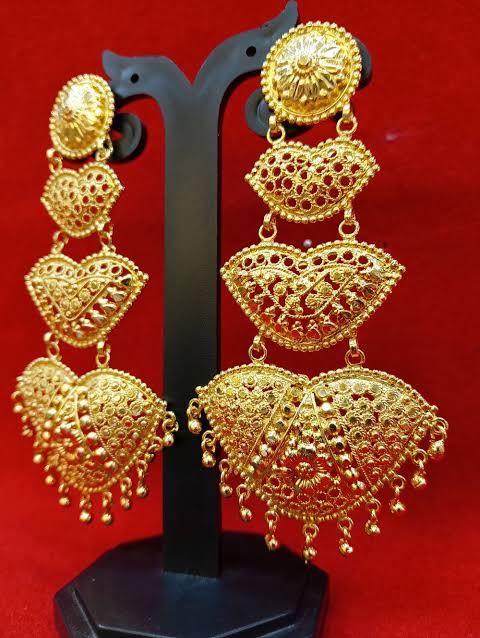 Chandelier gold earrings